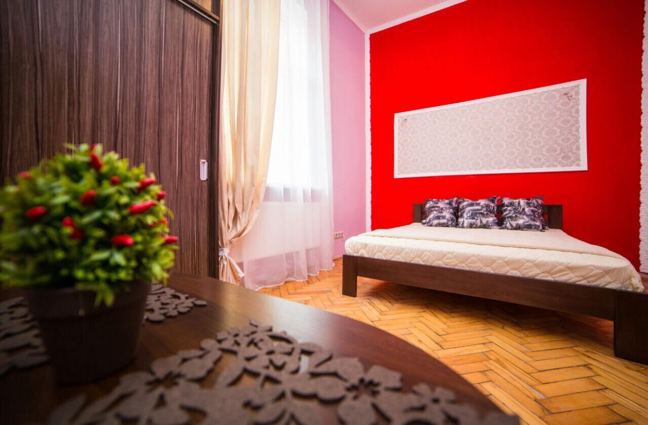 Apartment On Teatralna 7 Lviv Exteriör bild
